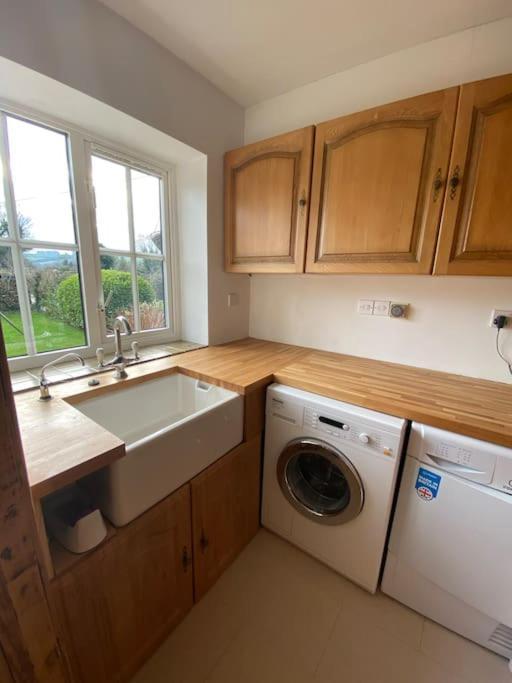 Eco-Friendly Dorset Cottage With Spa Set In Heart Of Countryside Sydling St Nicholas 外观 照片