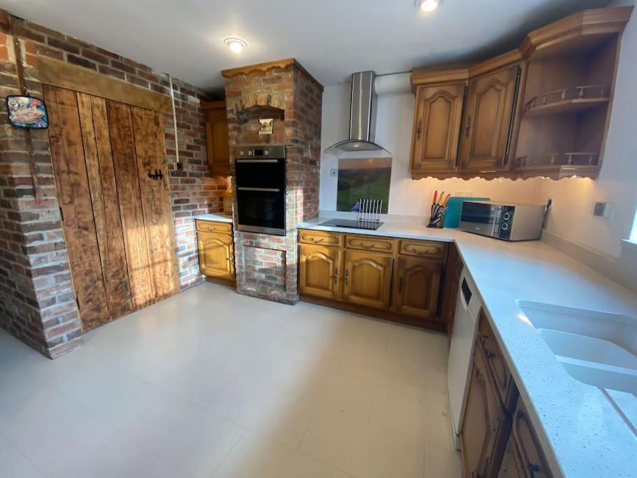 Eco-Friendly Dorset Cottage With Spa Set In Heart Of Countryside Sydling St Nicholas 外观 照片